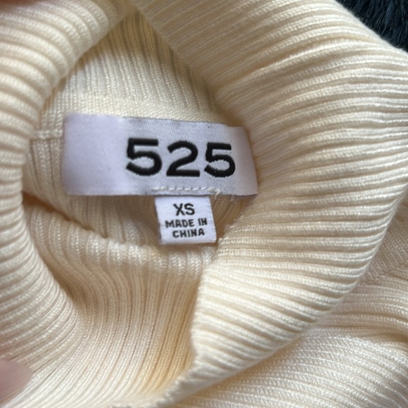 525 Mockneck Keyhole Pullover - Picture 3 of 3